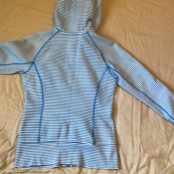 Lululemon scuba hoodie size XS - Picture 6 of 7